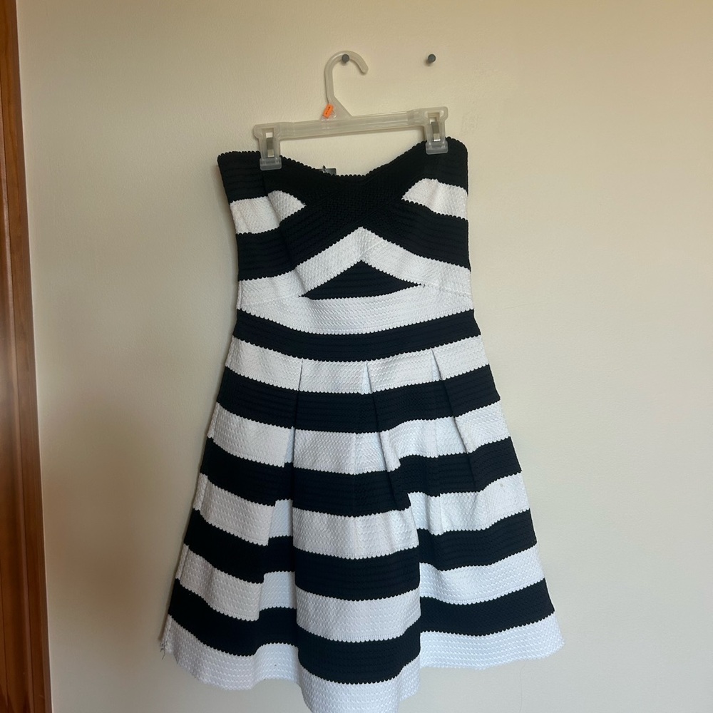 Express Black & White Strapless Striped Party Dress